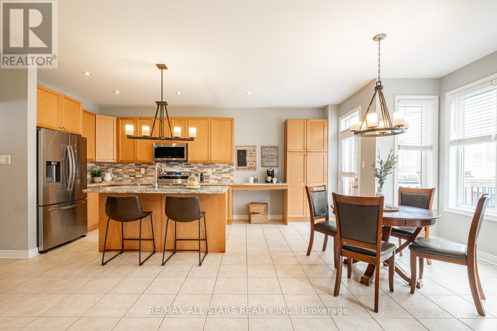 43 Horsedreamer Lane, Whitchurch-Stouffville, Ontario  L4A 0G6 - Photo 12 - N12152507
