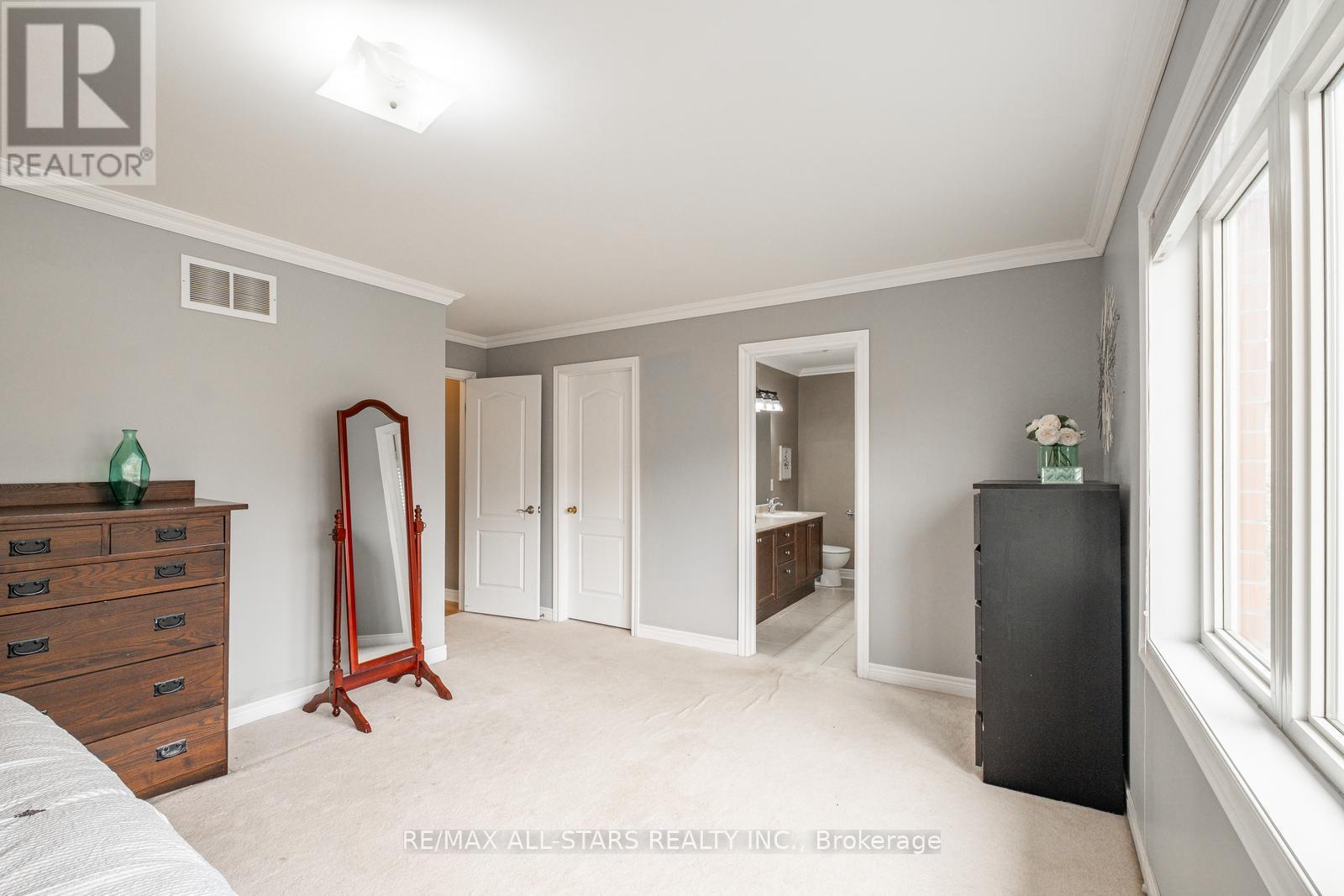 43 Horsedreamer Lane, Whitchurch-Stouffville, Ontario  L4A 0G6 - Photo 28 - N12152507