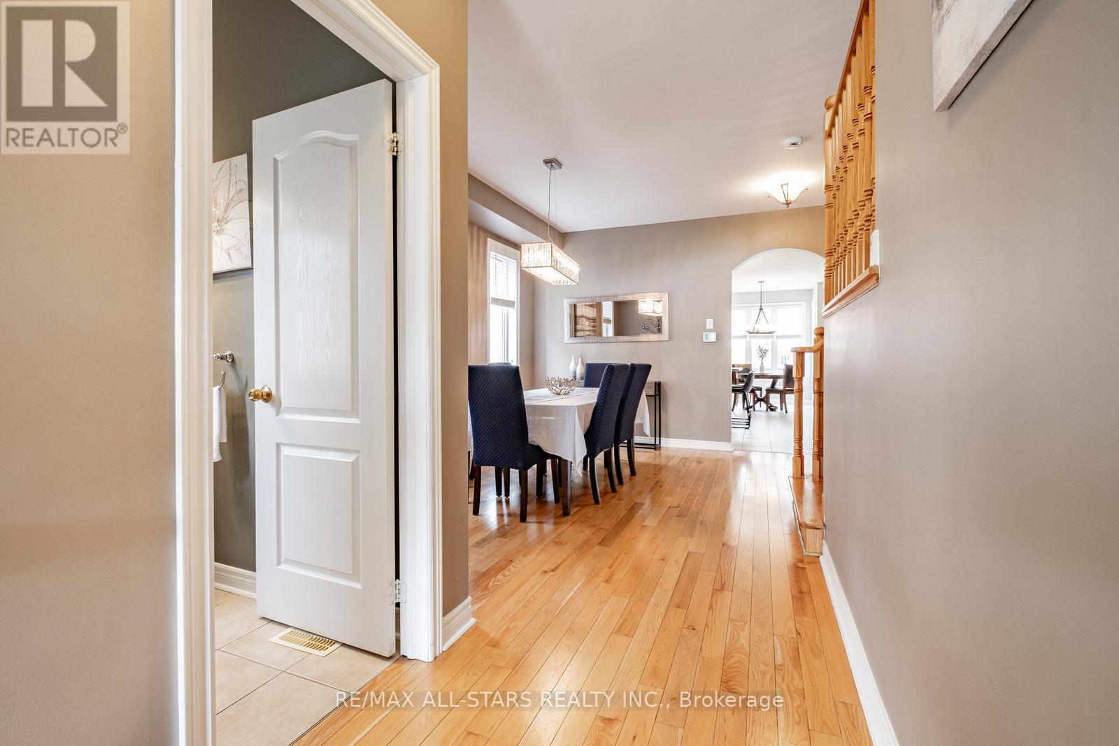 43 Horsedreamer Lane, Whitchurch-Stouffville, Ontario  L4A 0G6 - Photo 6 - N12152507