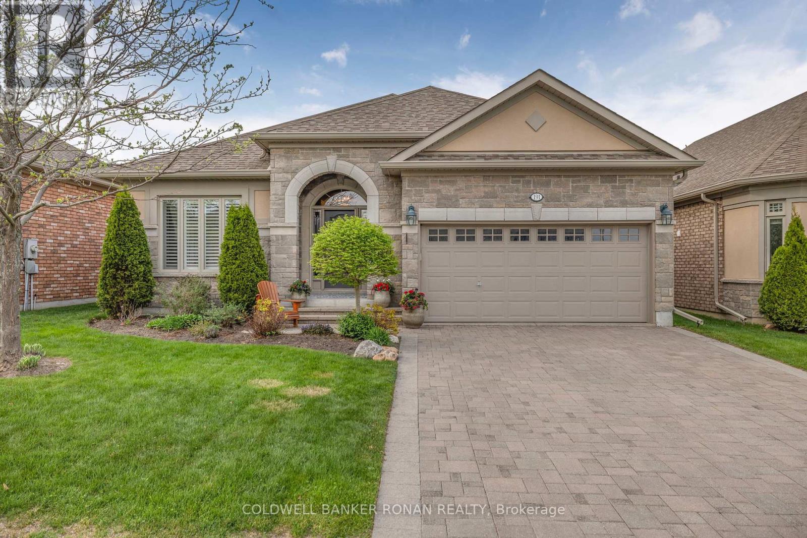 Property at 191 RIDGE WAY image 1