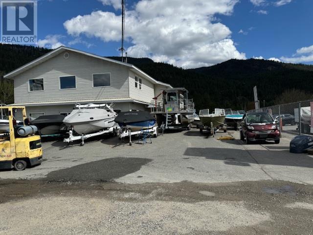 1600 Mcgregor Frontage Road, Christina Lake, British Columbia  V0H 1E0 - Photo 1 - 10348212