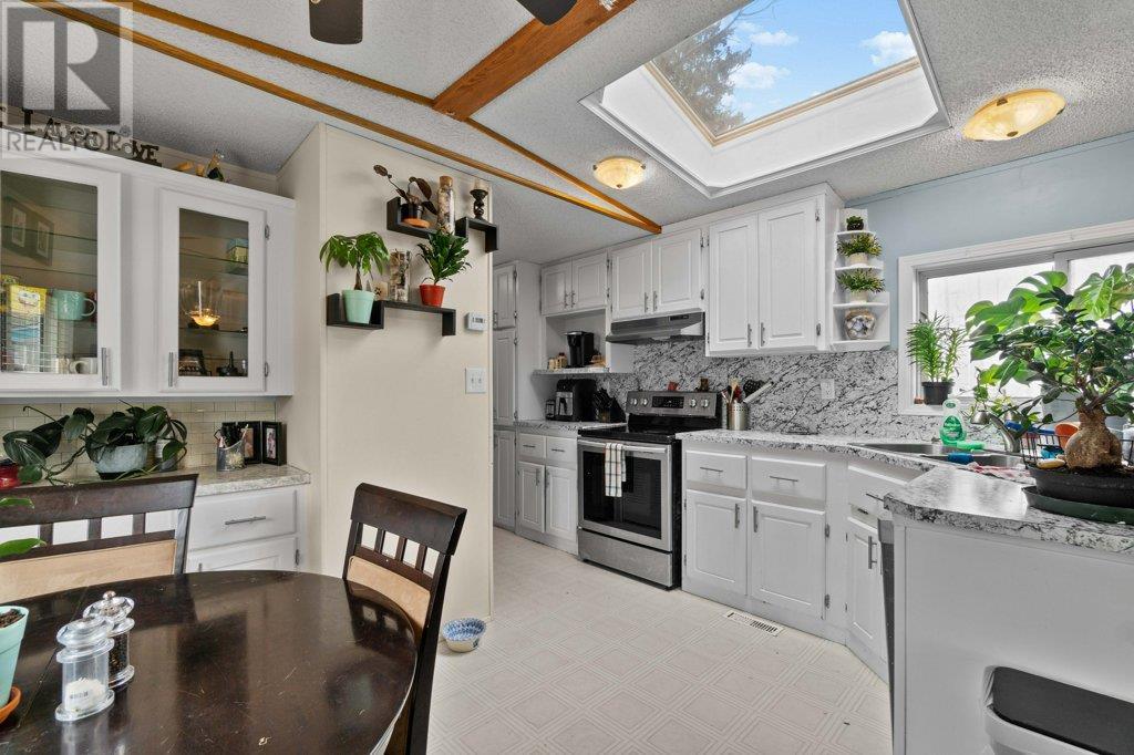 6751 51 Street Ne, Salmon Arm, British Columbia  V0E 1K0 - Photo 14 - 10347922
