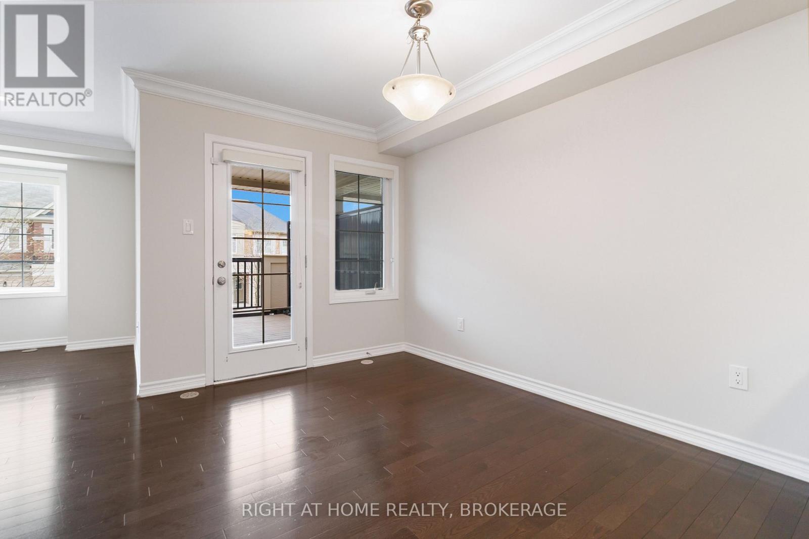 3060 Gardenia Gate, Oakville, Ontario  L6M 0V8 - Photo 10 - W12152512