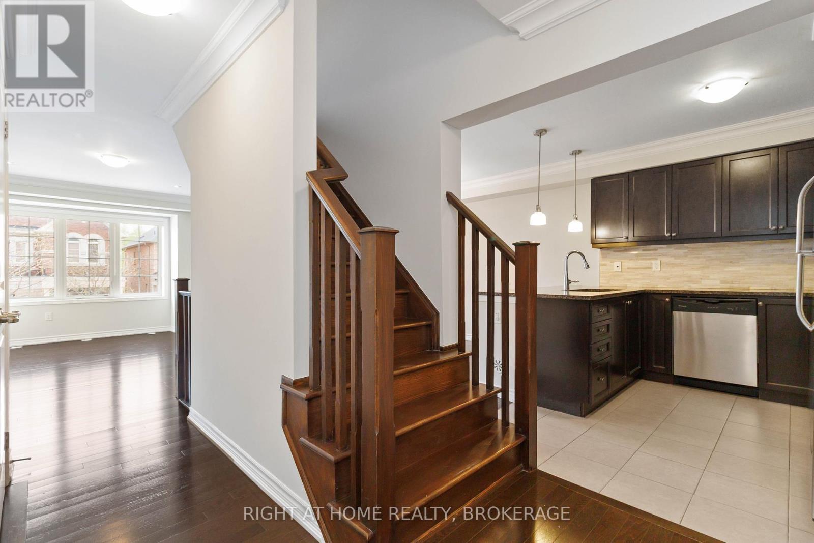 3060 Gardenia Gate, Oakville, Ontario  L6M 0V8 - Photo 16 - W12152512