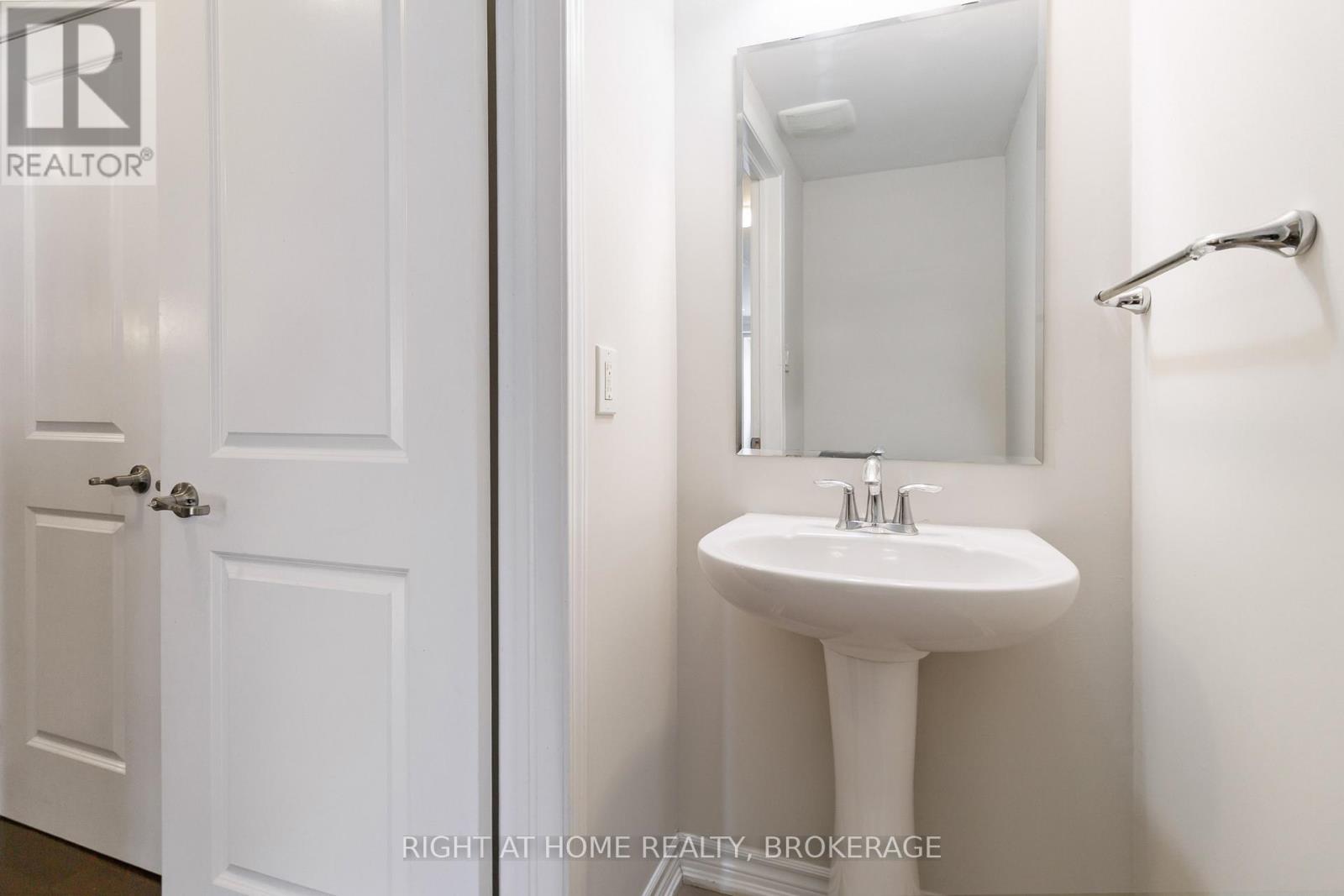 3060 Gardenia Gate, Oakville, Ontario  L6M 0V8 - Photo 18 - W12152512
