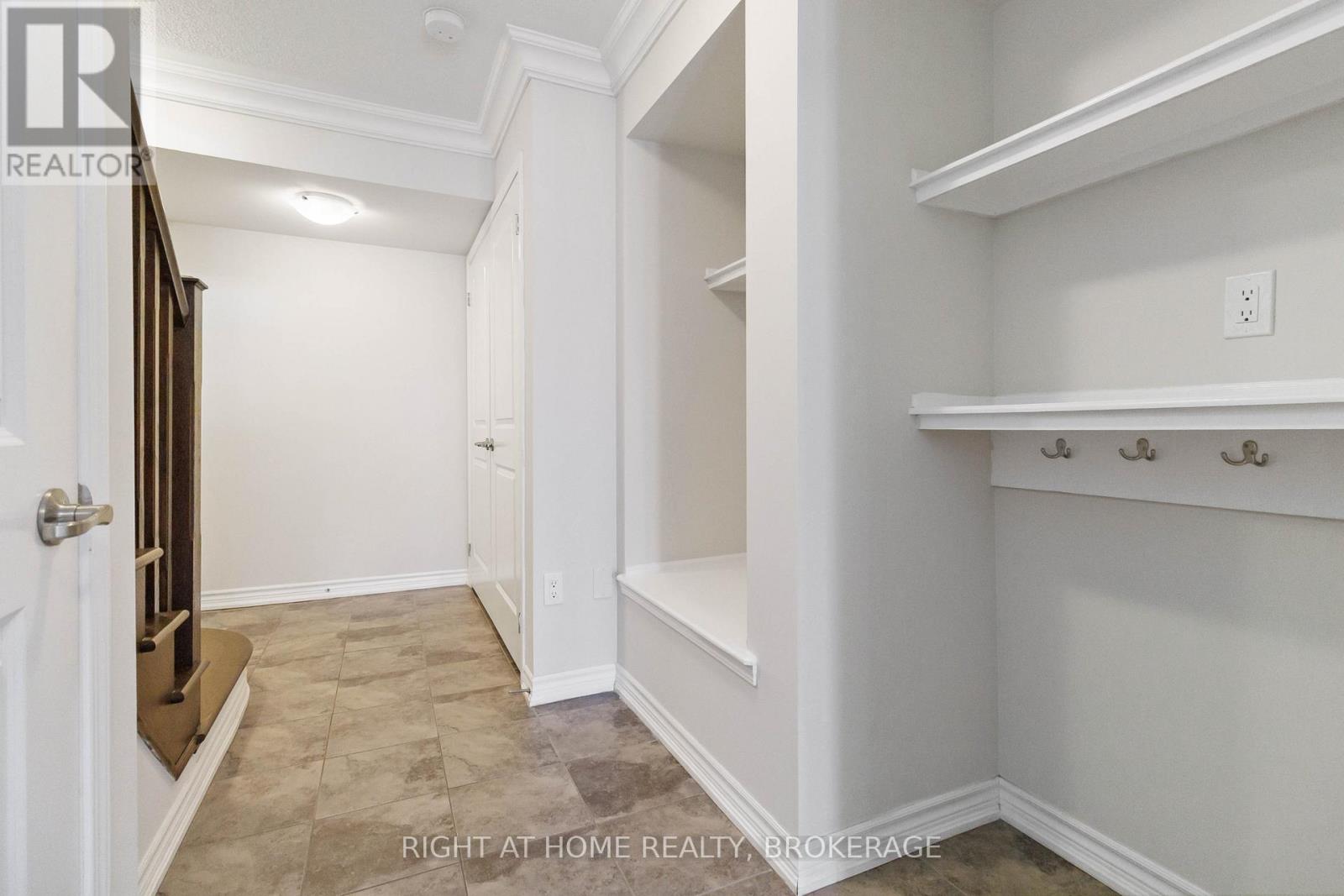 3060 Gardenia Gate, Oakville, Ontario  L6M 0V8 - Photo 6 - W12152512