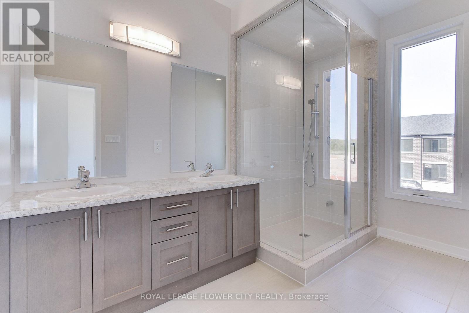 1223 Dartmouth Crescent, Oakville, Ontario  L6H 8B8 - Photo 13 - W12152516