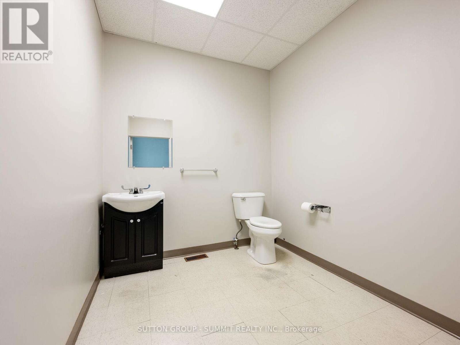 281 Roncesvalles Avenue E, Toronto (Roncesvalles), Ontario  M6R 2M3 - Photo 8 - W12152522