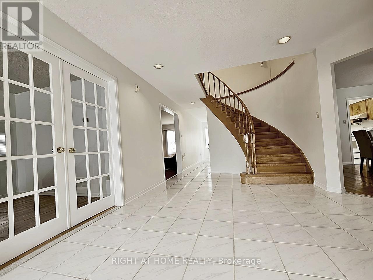 116 Cooperage Crescent, Richmond Hill, Ontario  L4C 9L8 - Photo 13 - N12132076