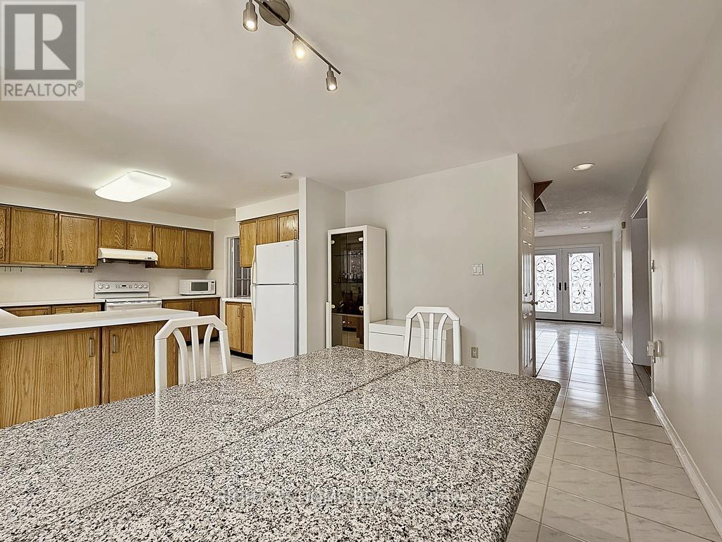 116 Cooperage Crescent, Richmond Hill, Ontario  L4C 9L8 - Photo 19 - N12132076
