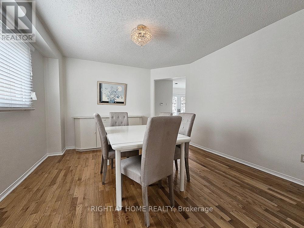 116 Cooperage Crescent, Richmond Hill, Ontario  L4C 9L8 - Photo 6 - N12132076
