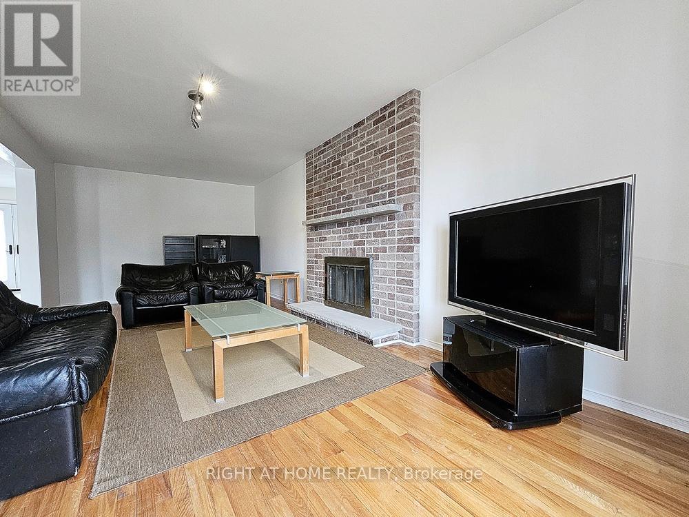 116 Cooperage Crescent, Richmond Hill, Ontario  L4C 9L8 - Photo 8 - N12132076