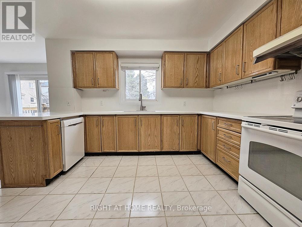 116 Cooperage Crescent, Richmond Hill, Ontario  L4C 9L8 - Photo 16 - N12132076