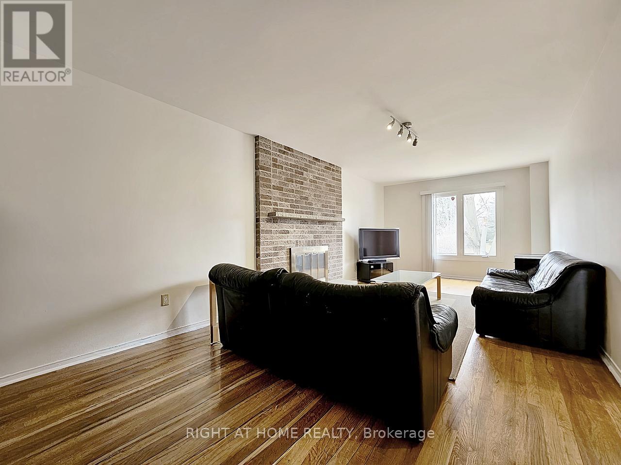 116 Cooperage Crescent, Richmond Hill, Ontario  L4C 9L8 - Photo 7 - N12132076