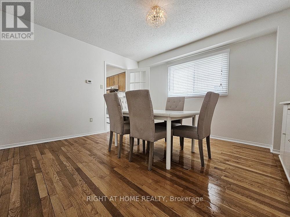116 Cooperage Crescent, Richmond Hill, Ontario  L4C 9L8 - Photo 5 - N12132076