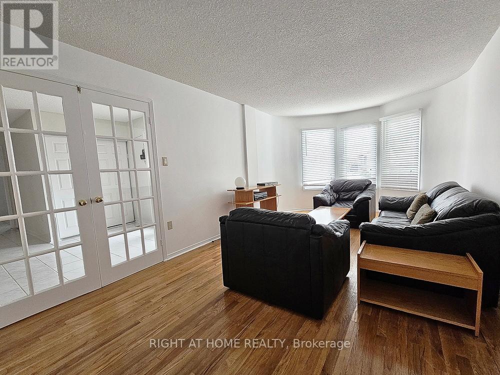 116 Cooperage Crescent, Richmond Hill, Ontario  L4C 9L8 - Photo 9 - N12132076