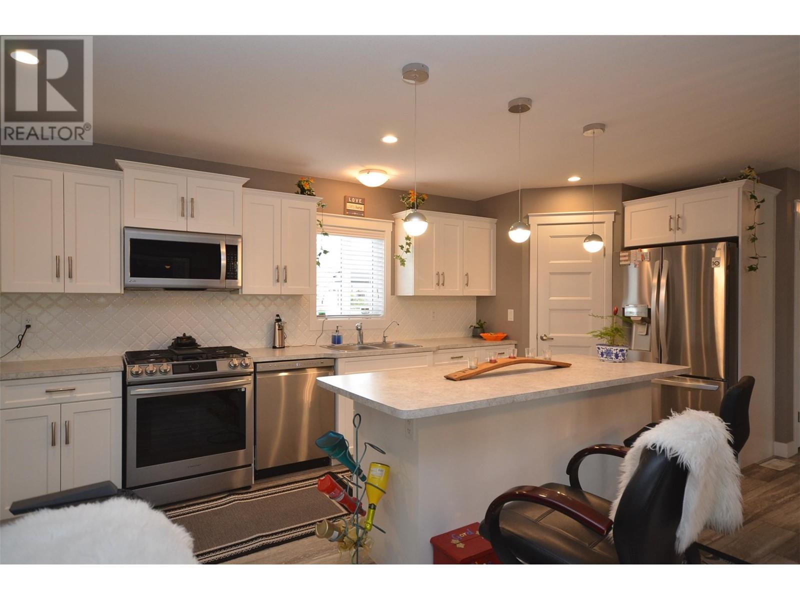 9510 HIGHWAY 97 N Unit# 157, Vernon, BC V1H1R8