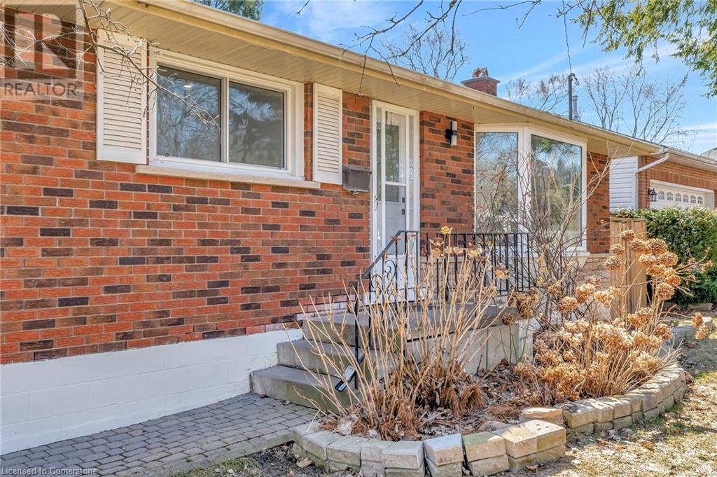 216 Sioux Road, Hamilton, Ontario  L9G 1P8 - Photo 3 - 40729302