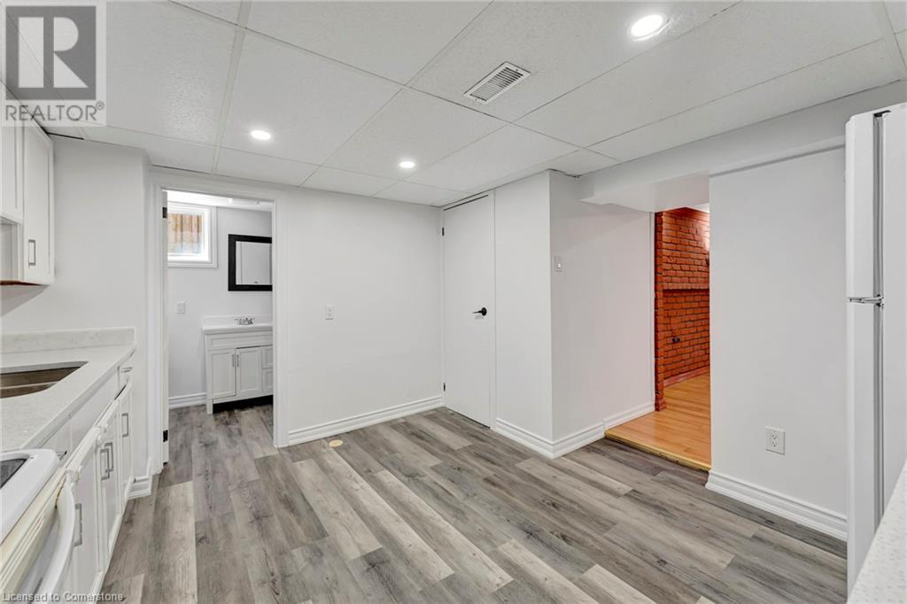 216 Sioux Road, Hamilton, Ontario  L9G 1P8 - Photo 34 - 40729302
