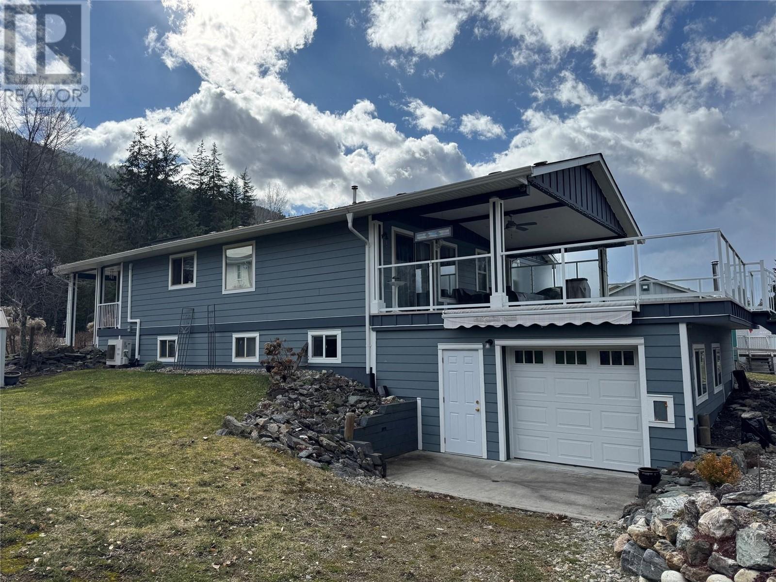 4357 Eagle Bay Road, Eagle Bay, British Columbia  V0E 1T0 - Photo 5 - 10339658