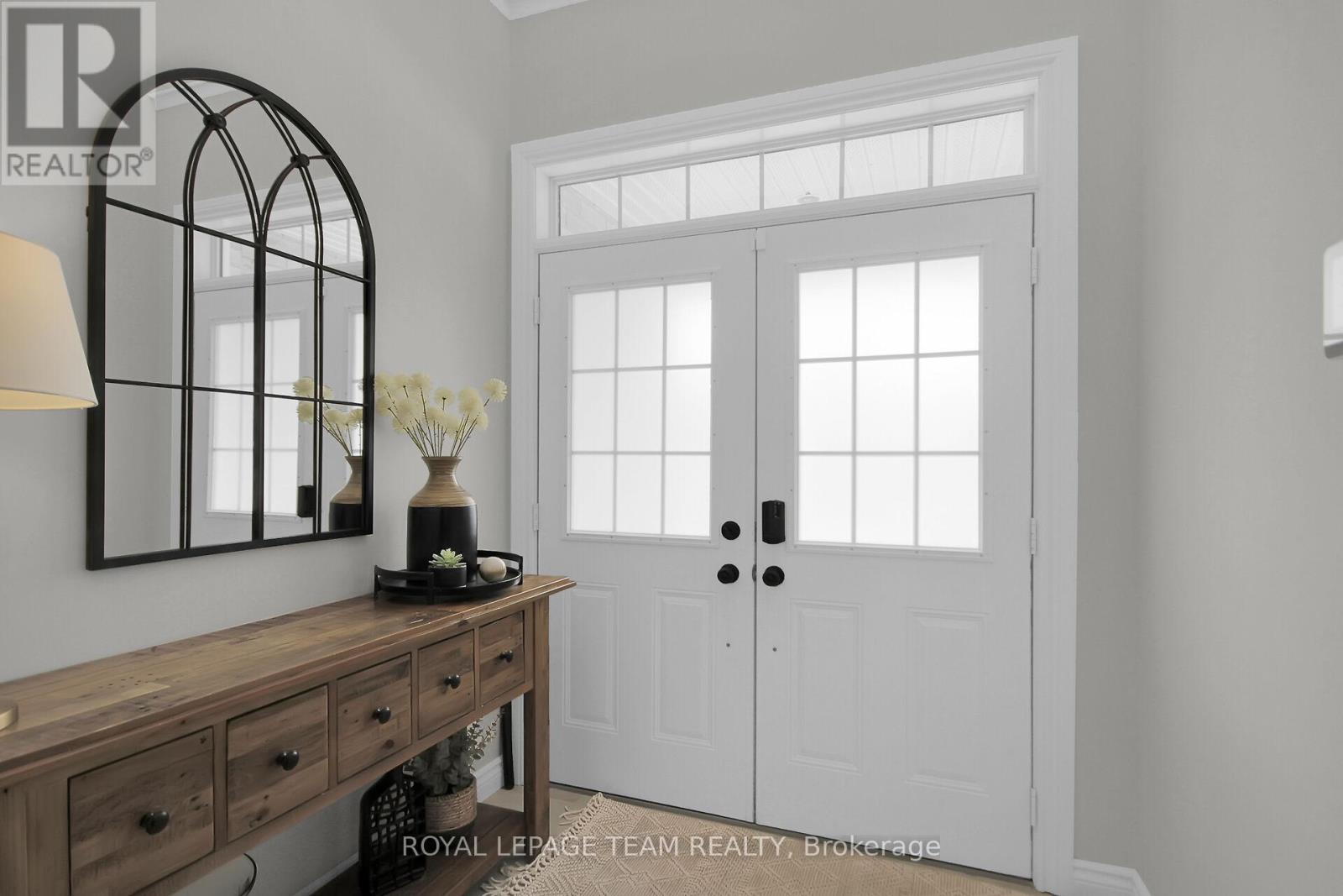 Property at 441 BLACKLEAF DRIVE image 3