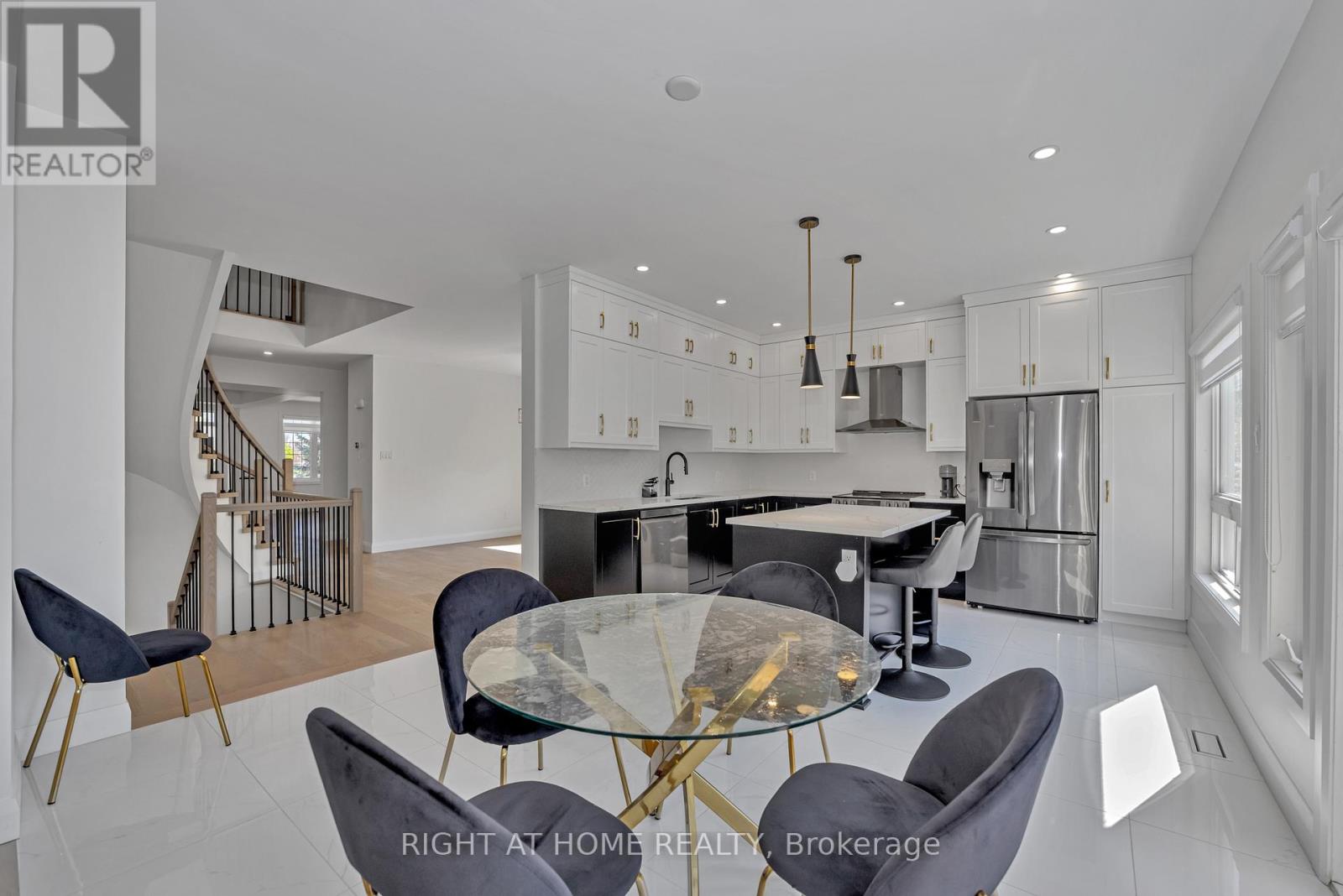 326 Wisteria Crescent, Ottawa, Ontario  K1V 0N5 - Photo 14 - X12152589