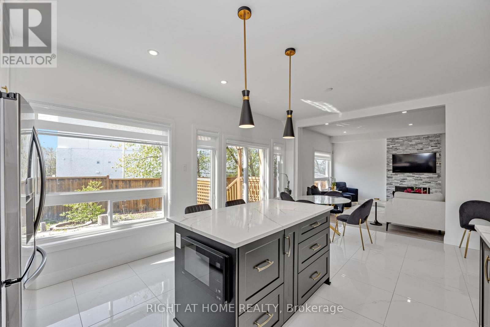 326 Wisteria Crescent, Ottawa, Ontario  K1V 0N5 - Photo 17 - X12152589