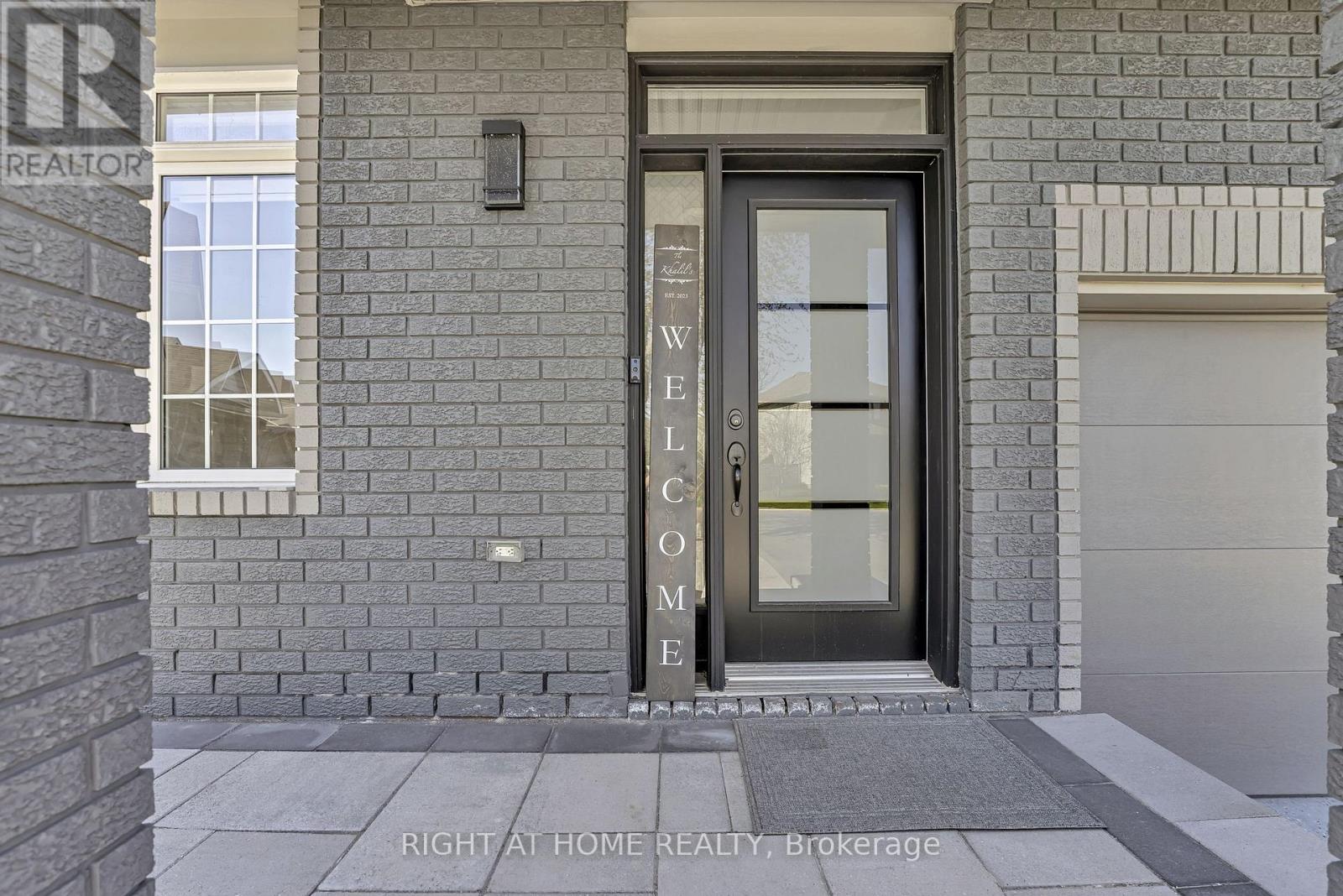 326 Wisteria Crescent, Ottawa, Ontario  K1V 0N5 - Photo 3 - X12152589