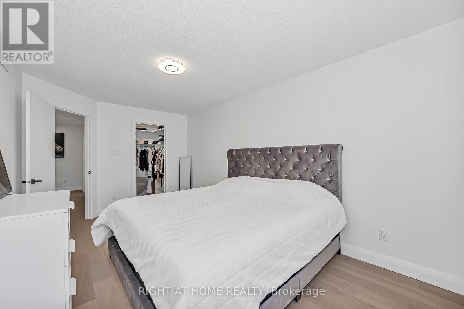 326 Wisteria Crescent, Ottawa, Ontario  K1V 0N5 - Photo 33 - X12152589