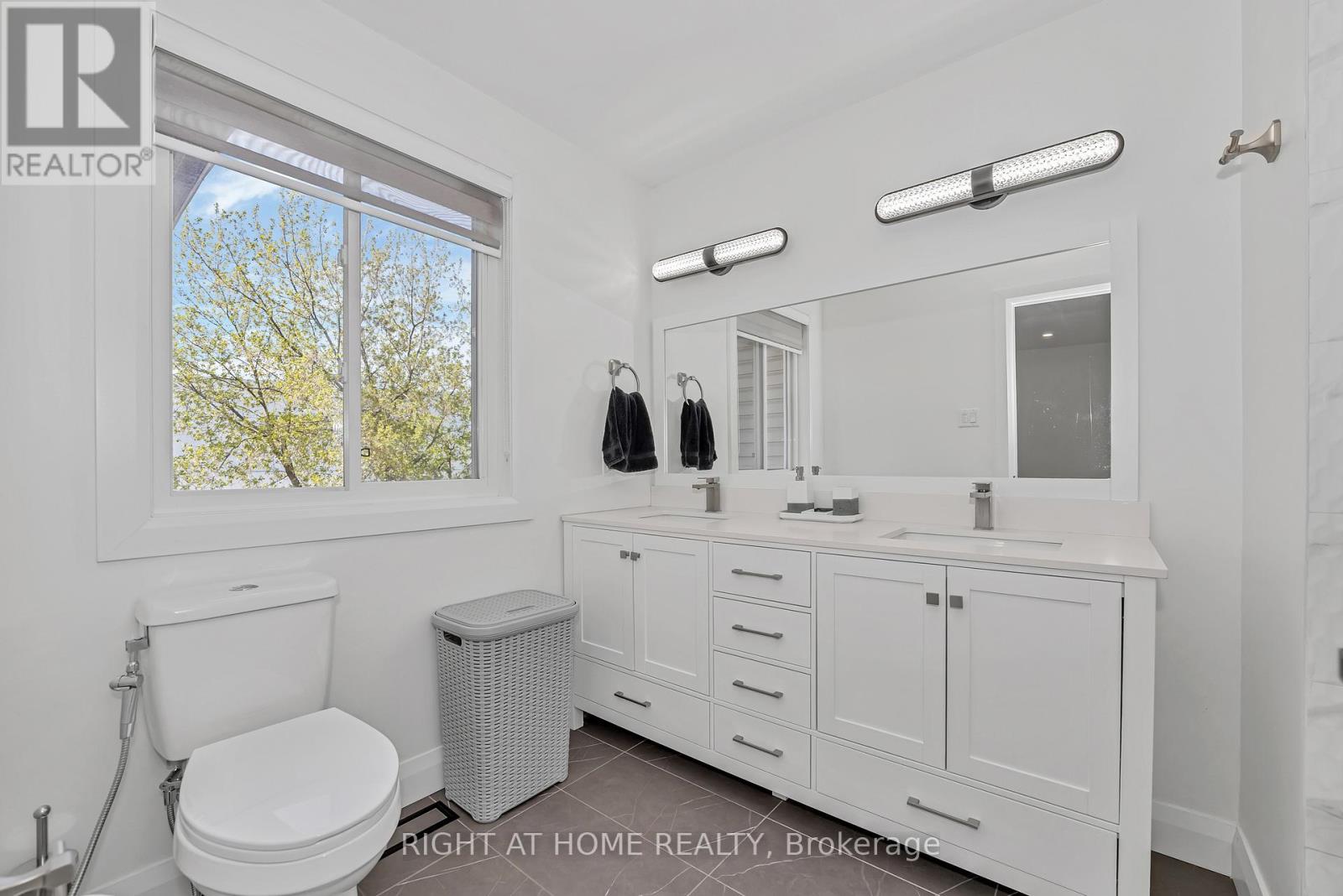 326 Wisteria Crescent, Ottawa, Ontario  K1V 0N5 - Photo 34 - X12152589
