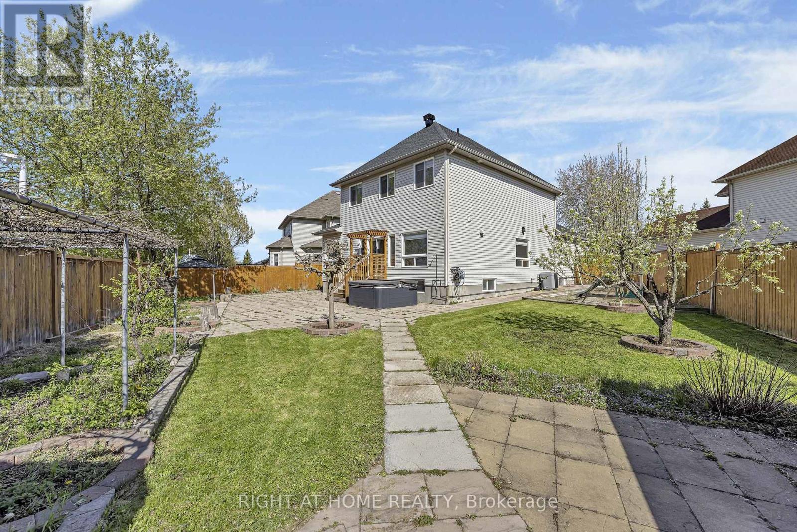 326 Wisteria Crescent, Ottawa, Ontario  K1V 0N5 - Photo 39 - X12152589