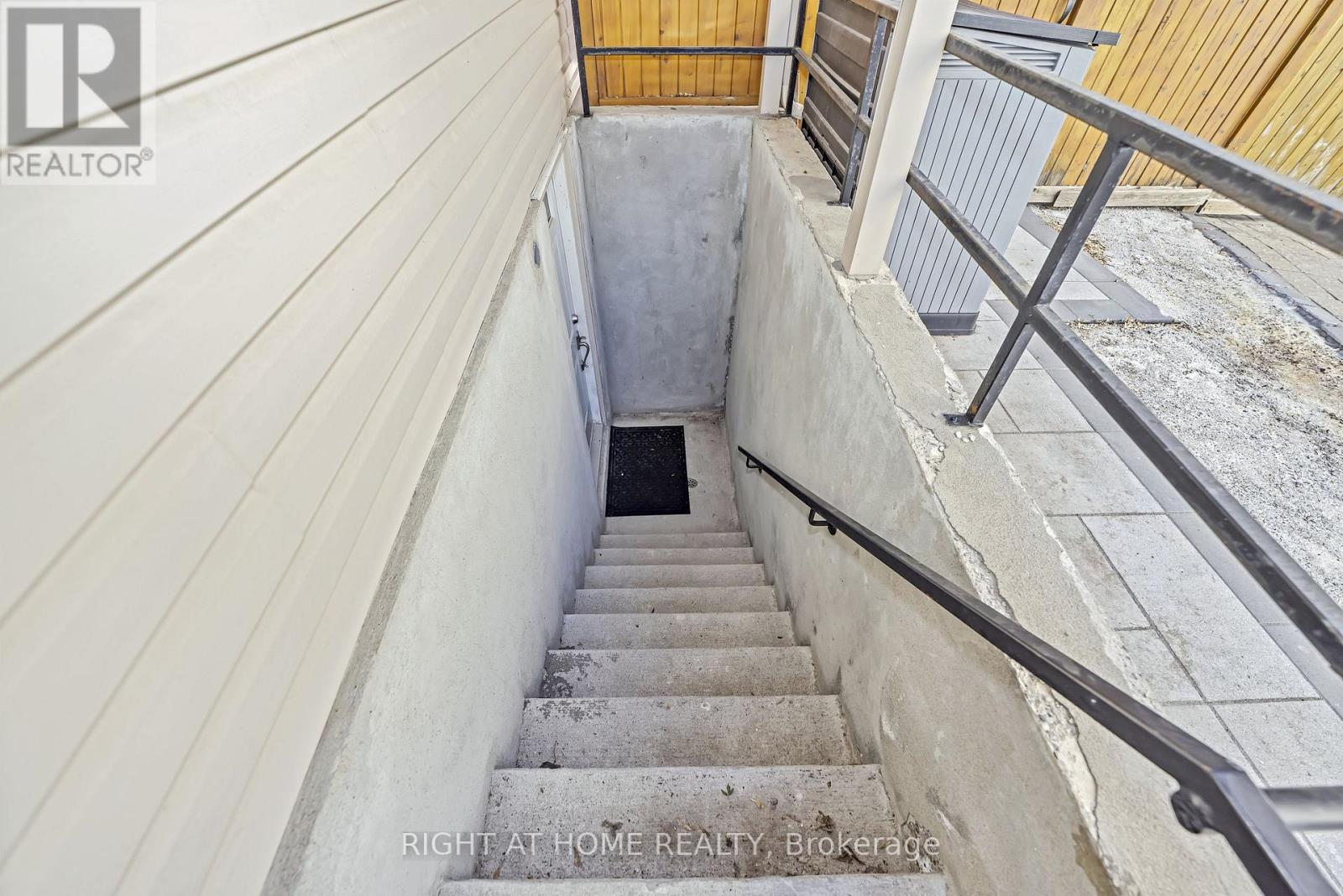 326 Wisteria Crescent, Ottawa, Ontario  K1V 0N5 - Photo 40 - X12152589