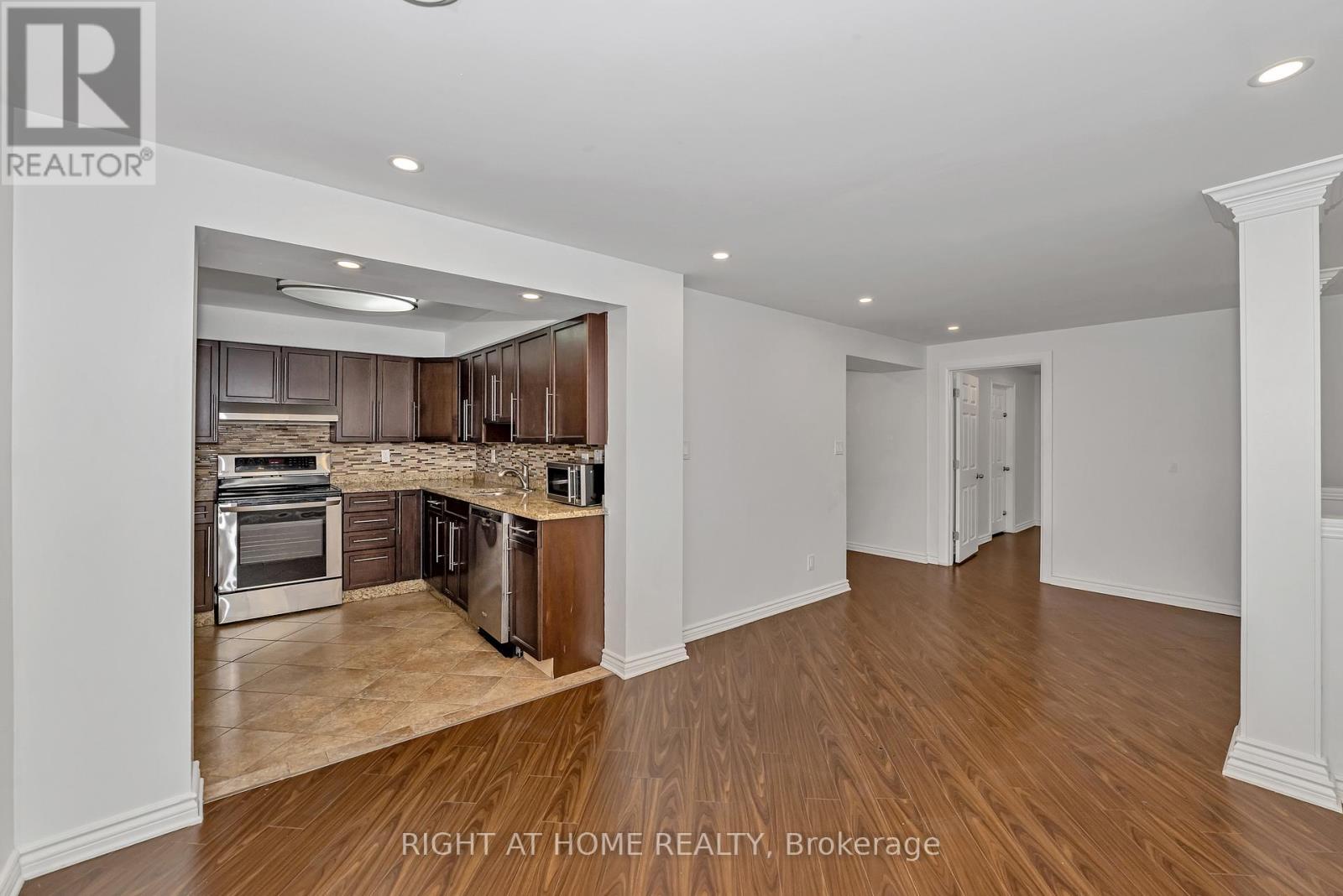 326 Wisteria Crescent, Ottawa, Ontario  K1V 0N5 - Photo 42 - X12152589