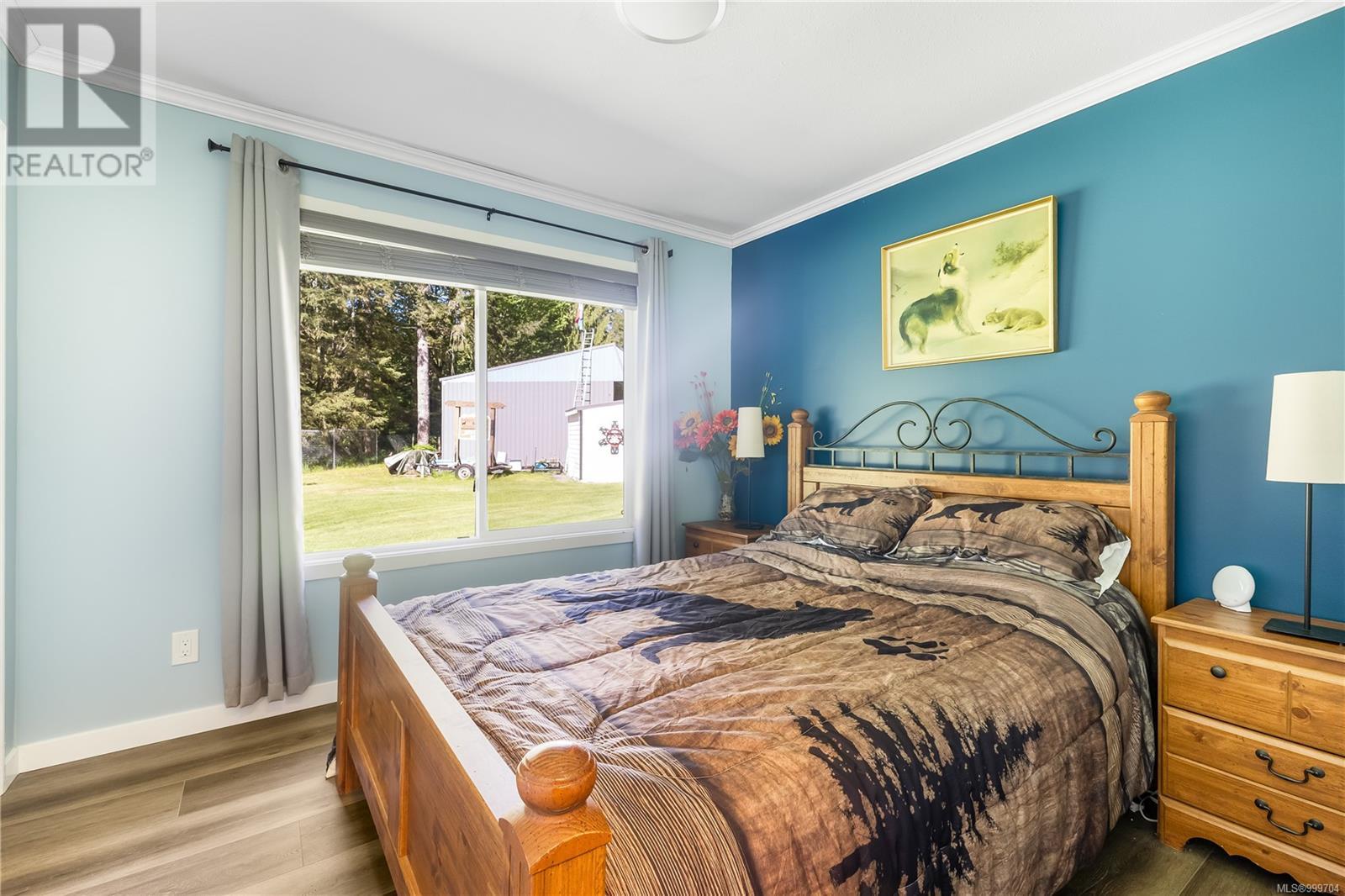 Property at 3730 James Cres image 3