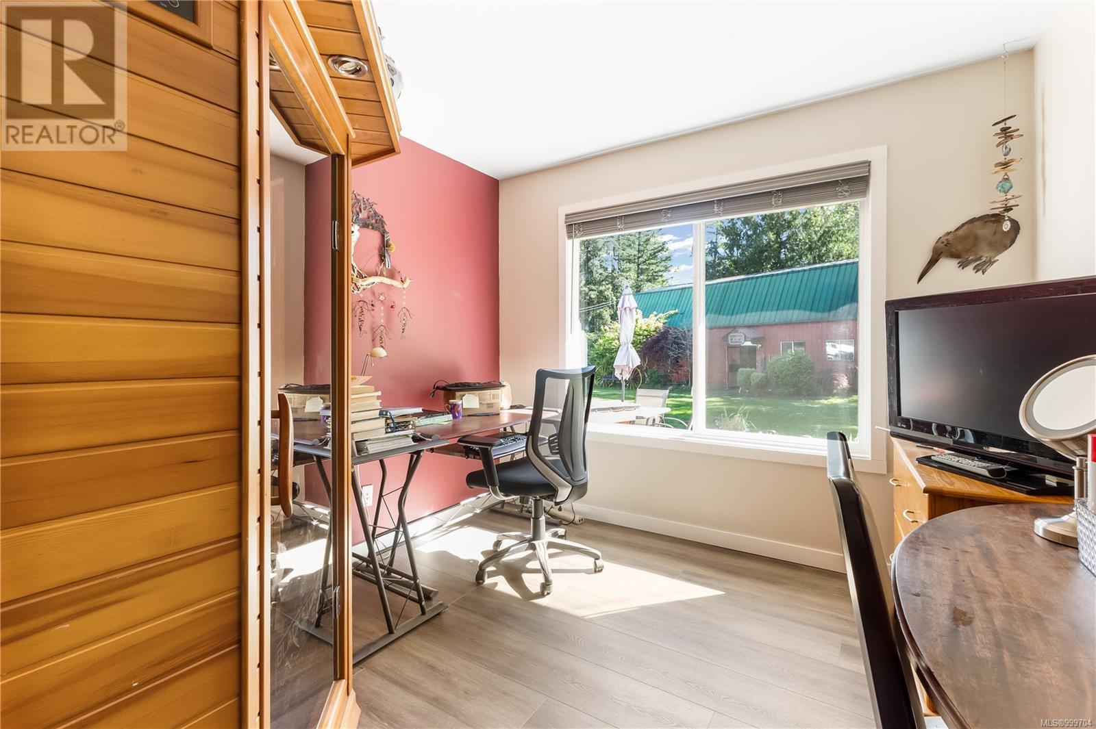 Property at 3730 James Cres image 5