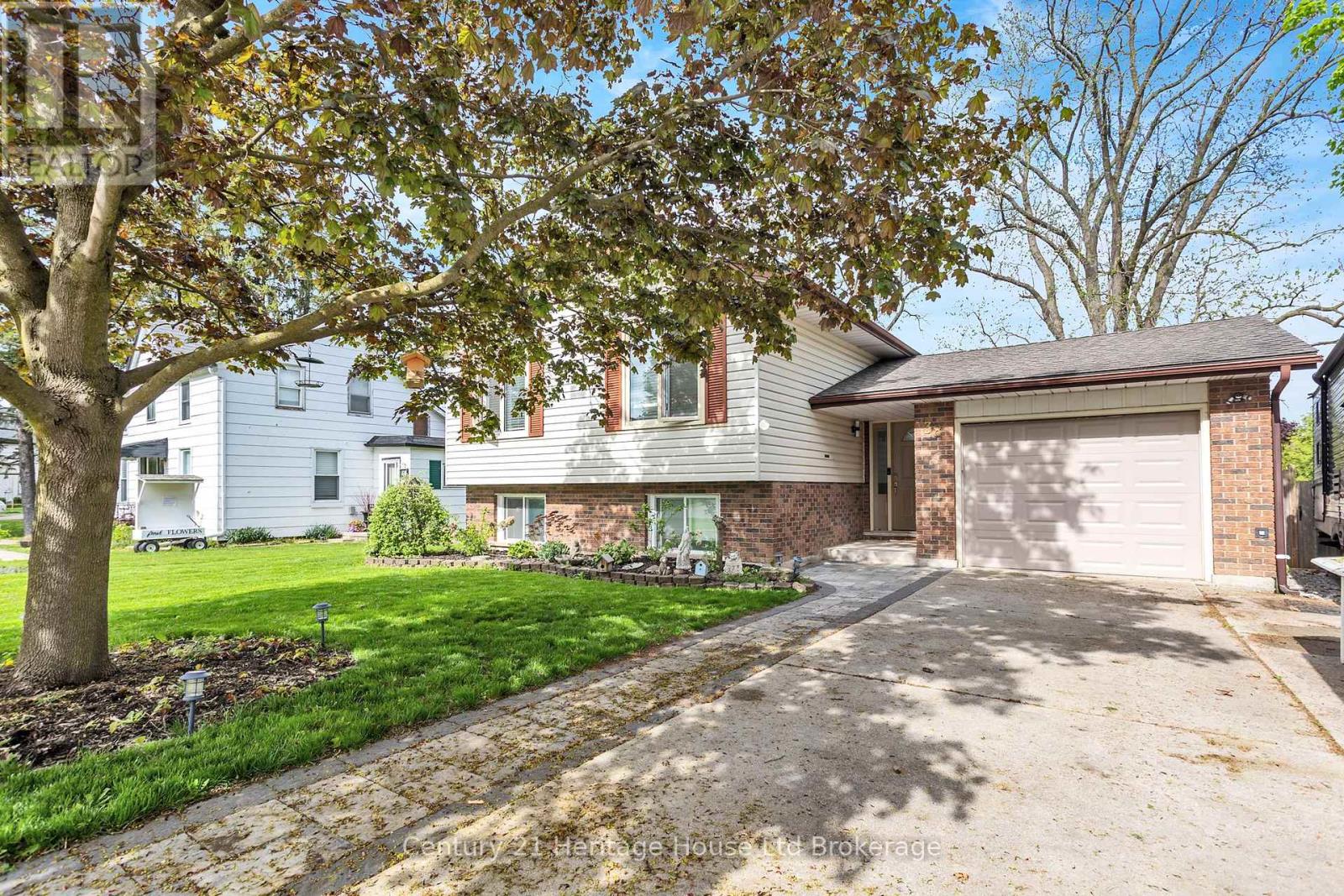 Property at 38 ALBERT STREET image 1