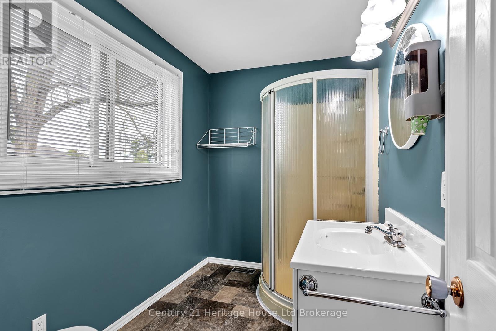 38 Albert Street, Norwich, Ontario  N0J 1P0 - Photo 12 - X12152552