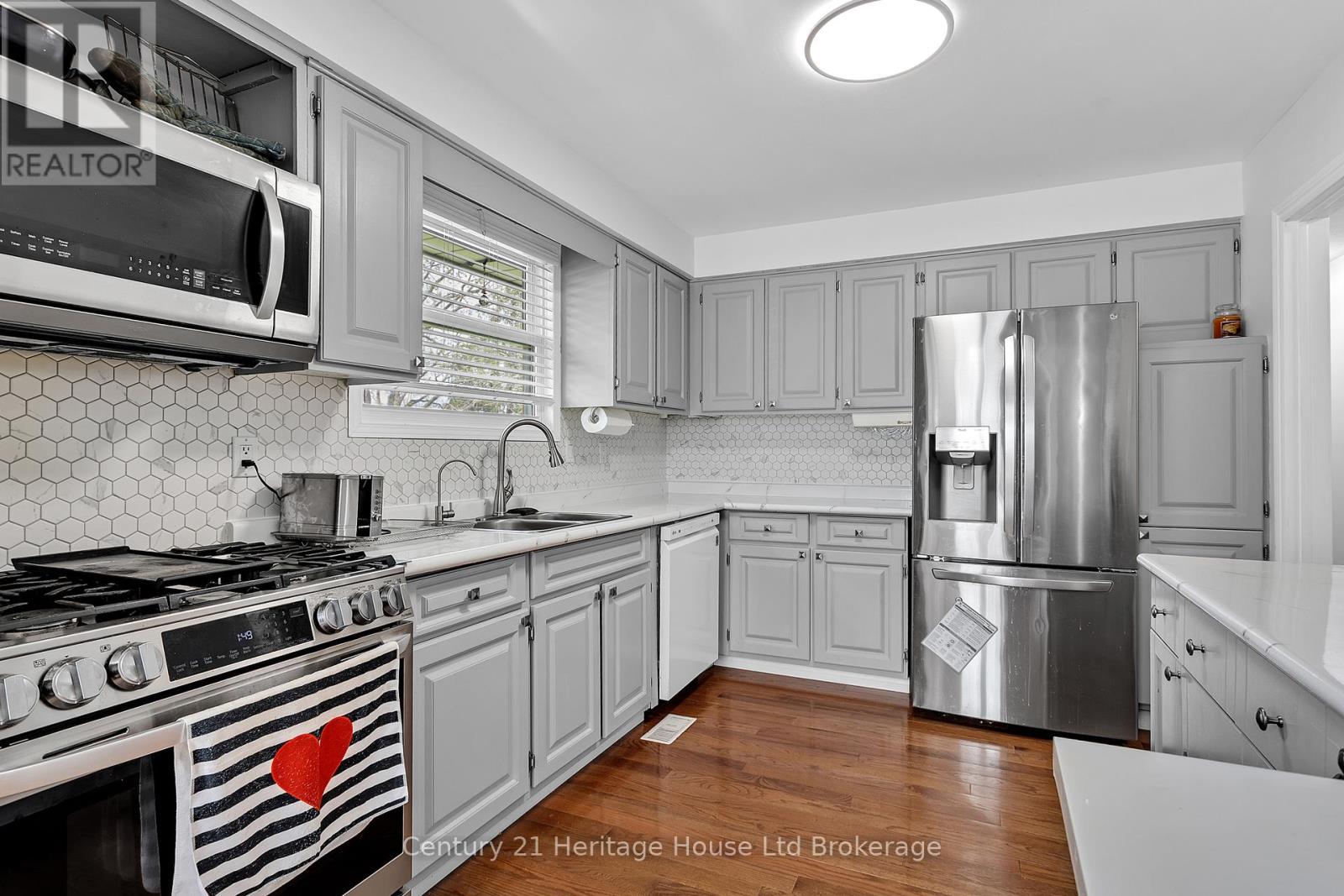 Property at 38 ALBERT STREET image 3