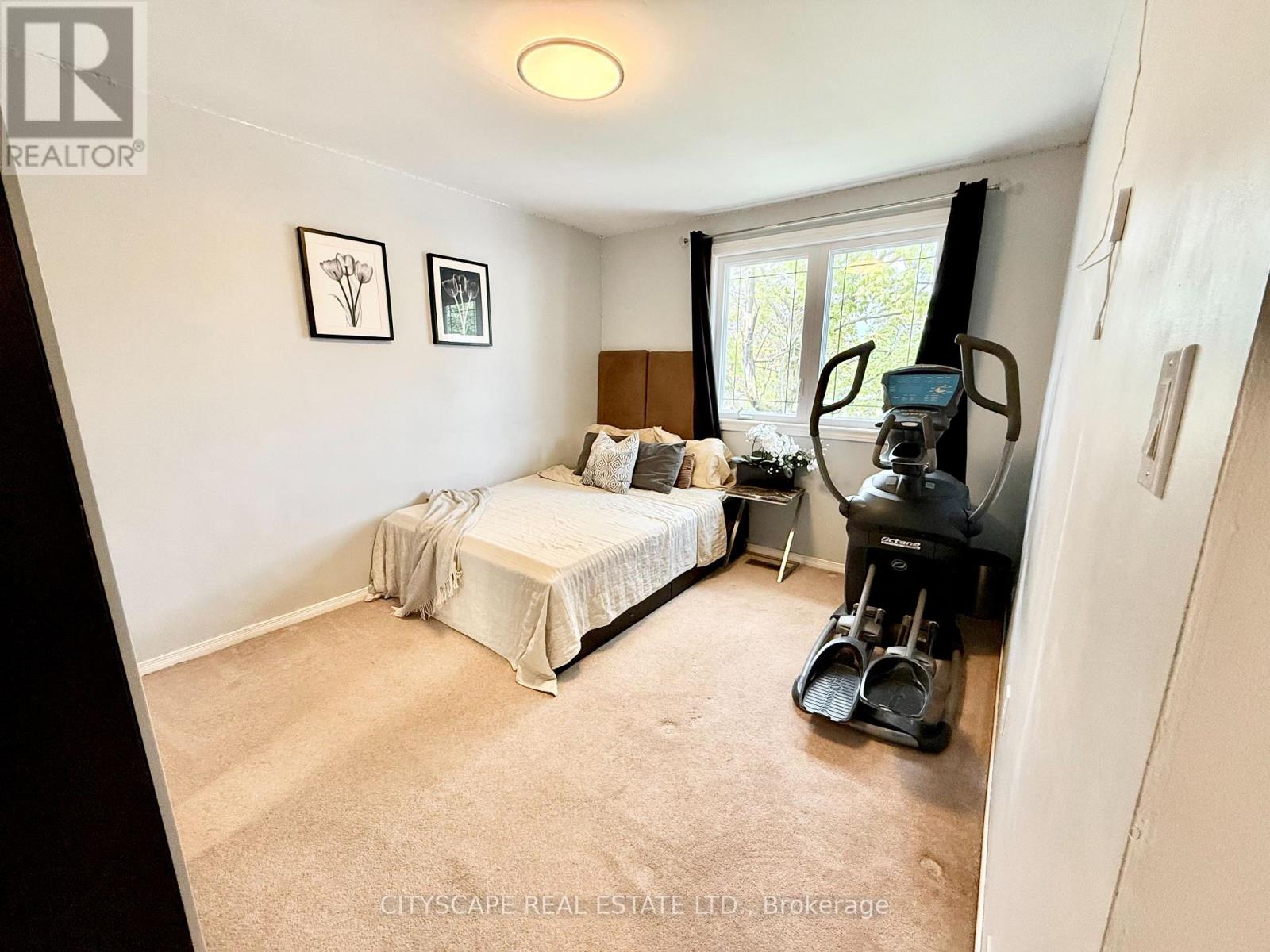 3376 Frobex Court, Mississauga, Ontario  L5C 2B5 - Photo 27 - W12152143
