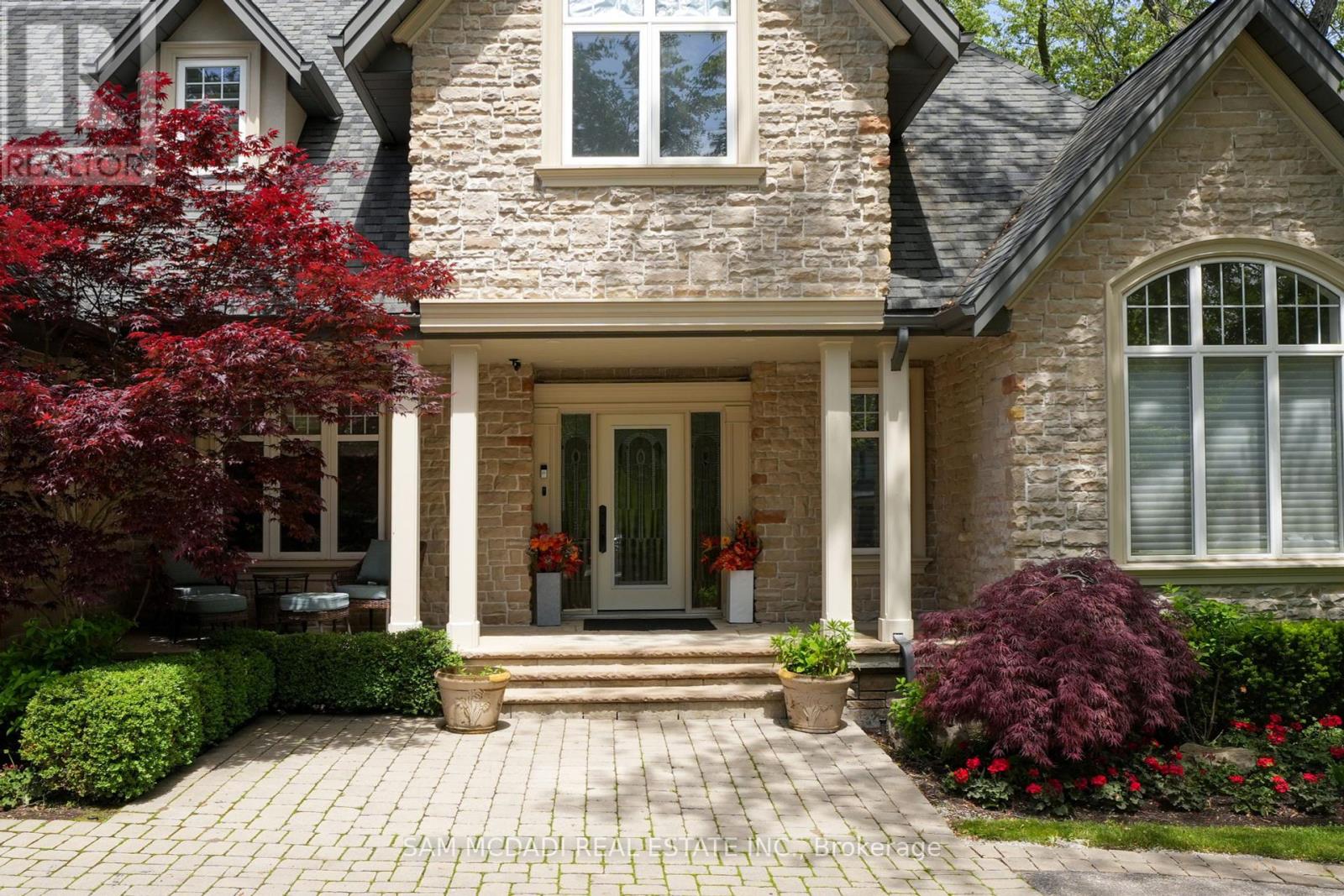 1497 Indian Grove, Mississauga (Lorne Park), Ontario  L5H 2S5 - Photo 2 - W12092239
