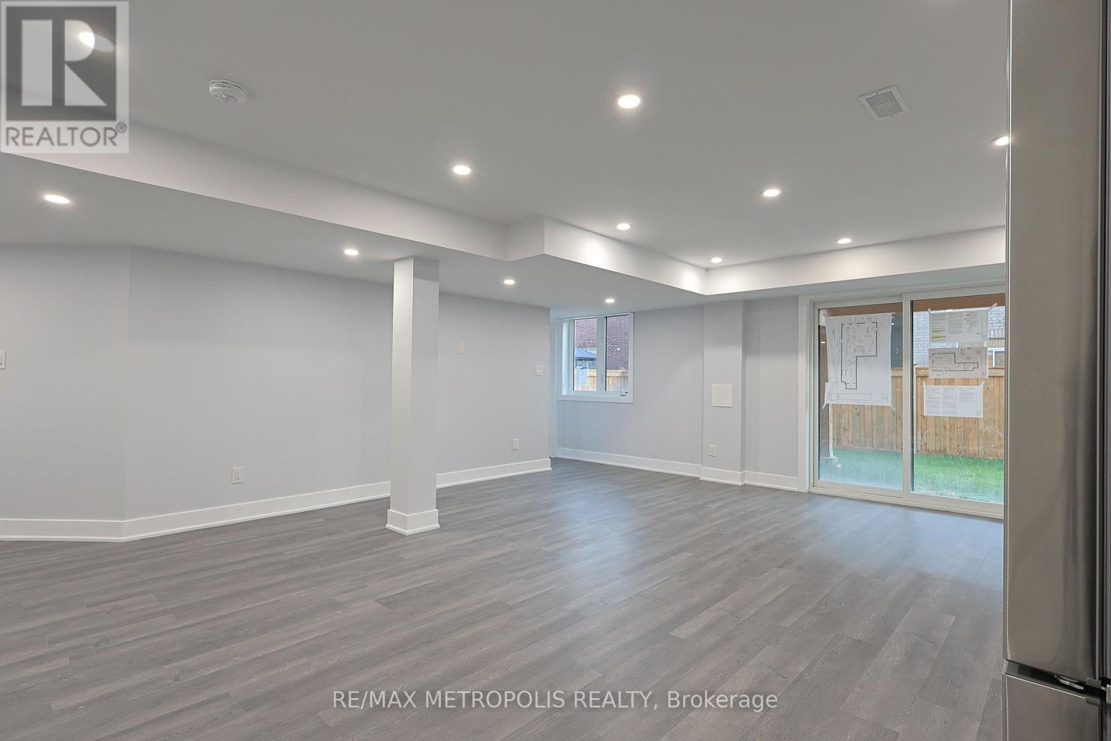 Bsmt - 75 Eastgrove Square, East Gwillimbury, Ontario  L9N 0R3 - Photo 5 - N12152565