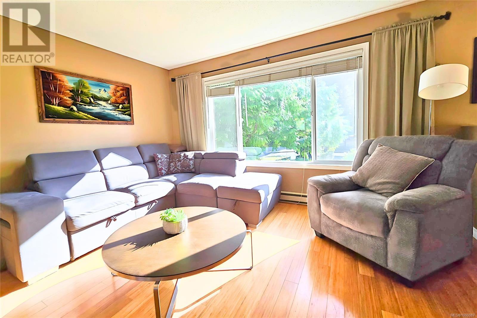 1689 Bay St, Ucluelet, British Columbia  V0R 3A0 - Photo 14 - 1000087