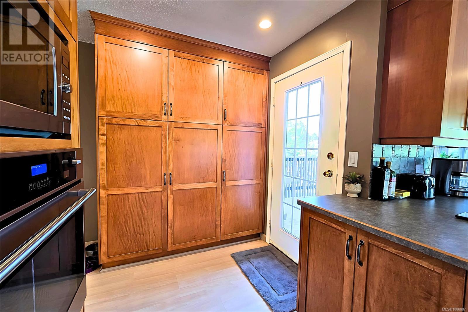 1689 Bay St, Ucluelet, British Columbia  V0R 3A0 - Photo 15 - 1000087