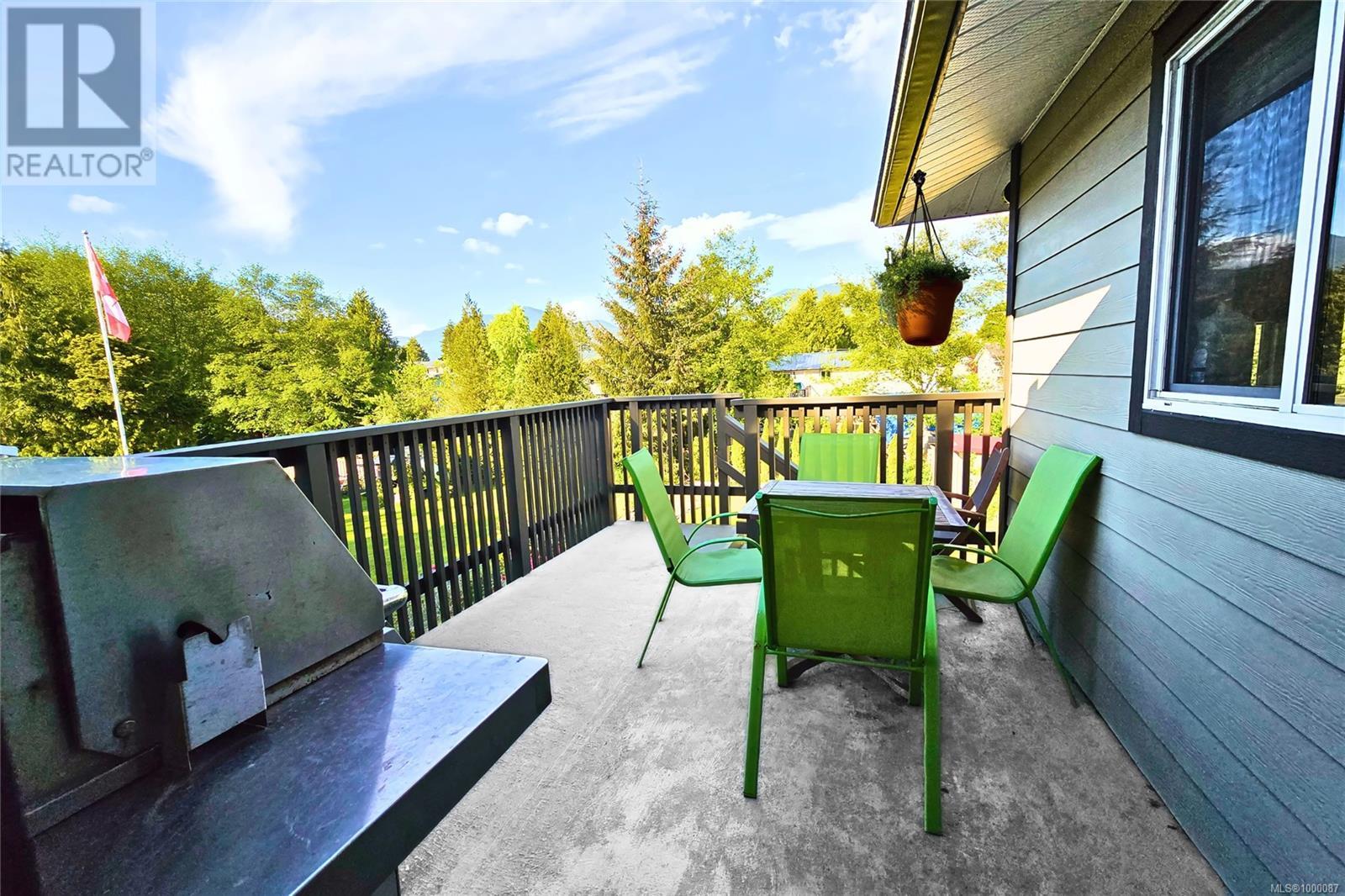 1689 Bay St, Ucluelet, British Columbia  V0R 3A0 - Photo 20 - 1000087