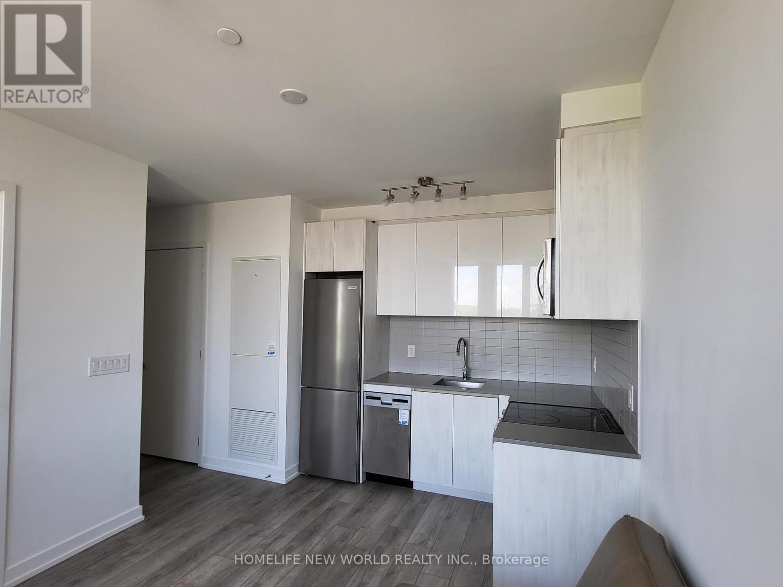 509 - 3100 Keele Street, Toronto, Ontario  M3M 0E1 - Photo 3 - W12152570