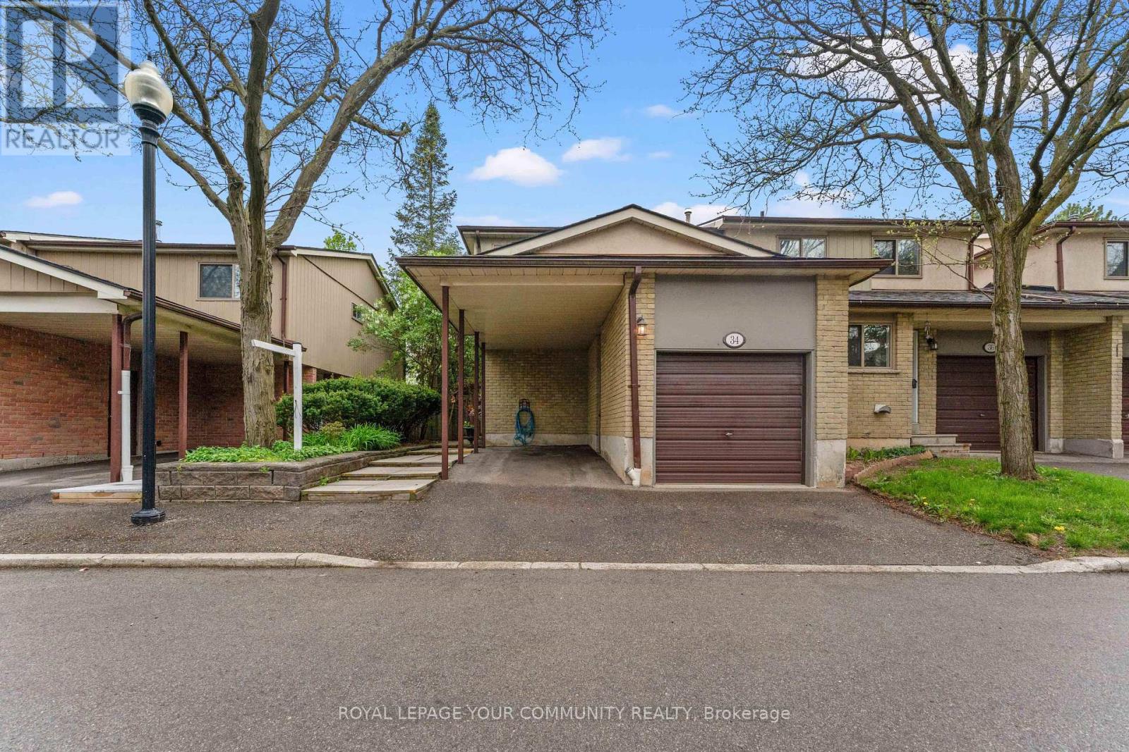 Property at 34 - 2655 GANANOQUE DRIVE image 1