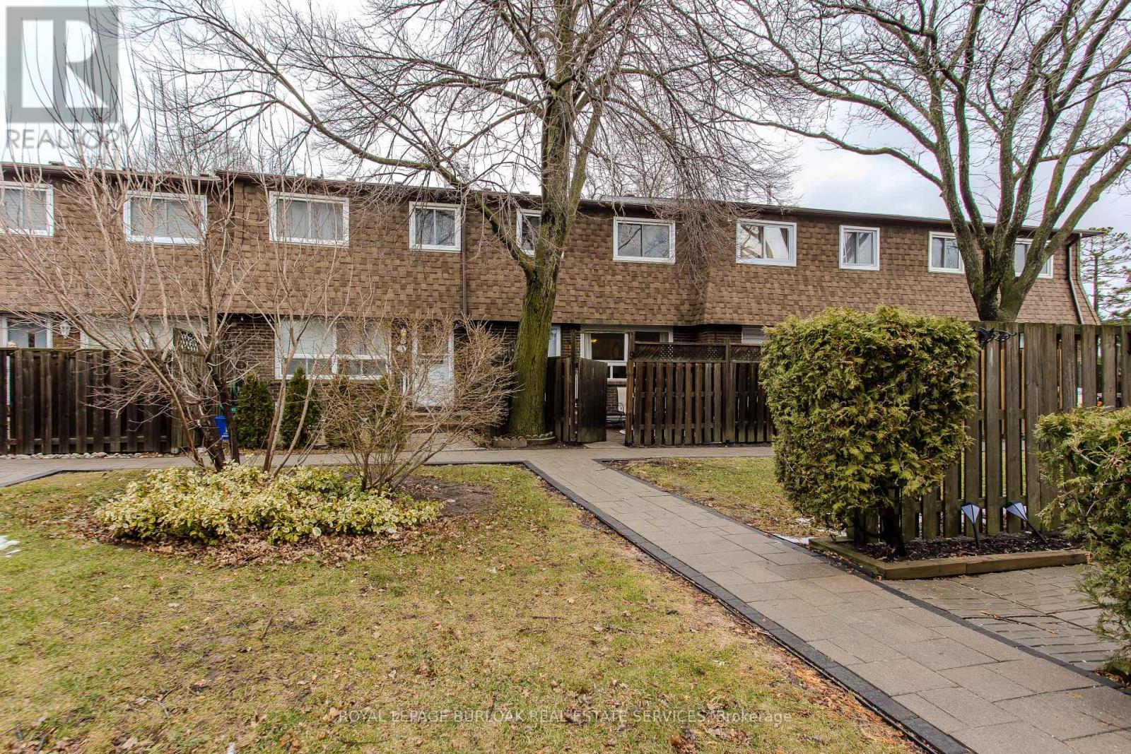 Property at 9 - 165 LIMERIDGE ROAD W image 1