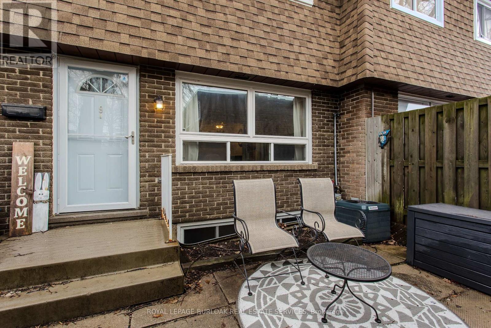 Property at 9 - 165 LIMERIDGE ROAD W image 3