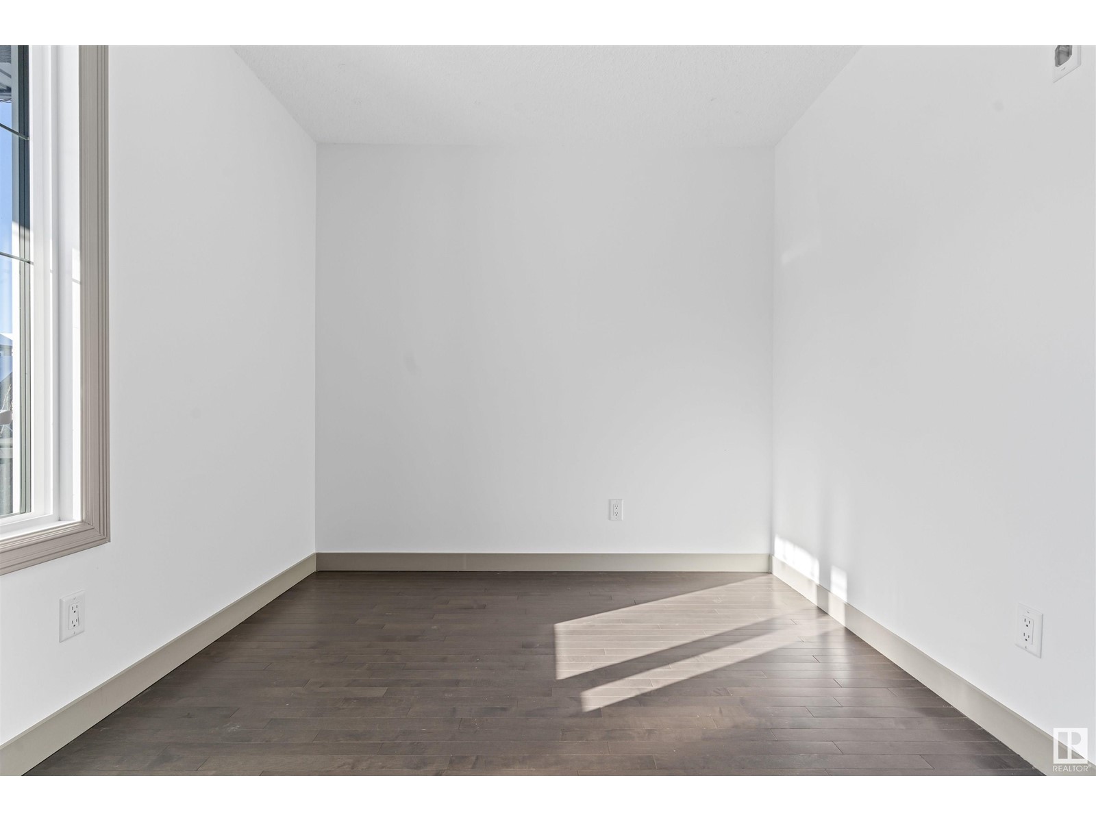 Property at 3020 20 AV NW image 4