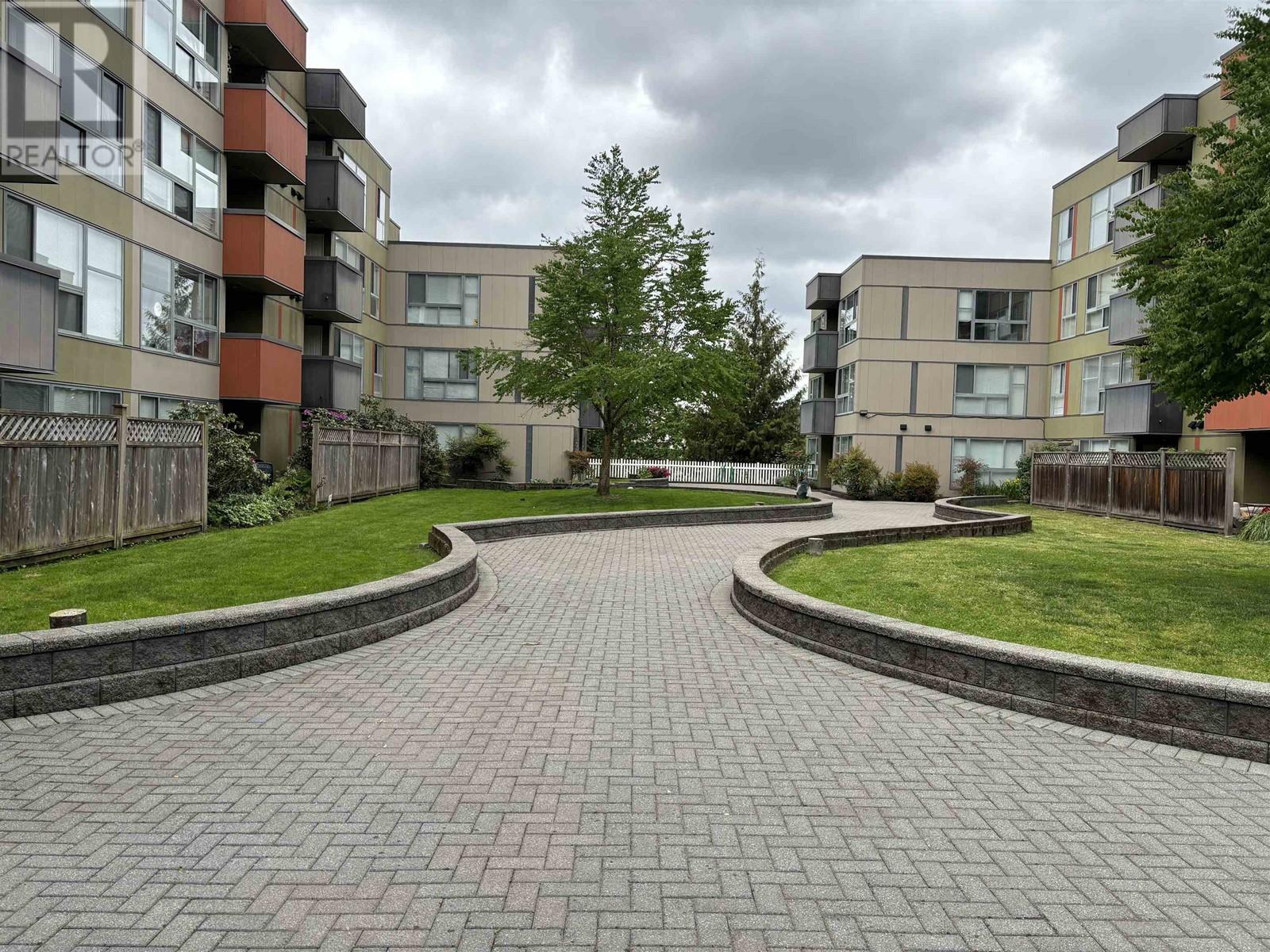 404 12075 228 Street, Maple Ridge, British Columbia  V2X 6M2 - Photo 2 - R3003259